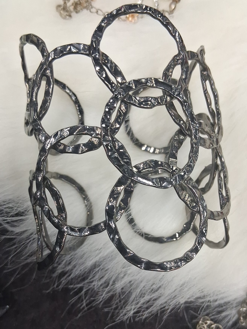 Hammered Interlocking Circle Cuff Bracelet - Dark Silver
